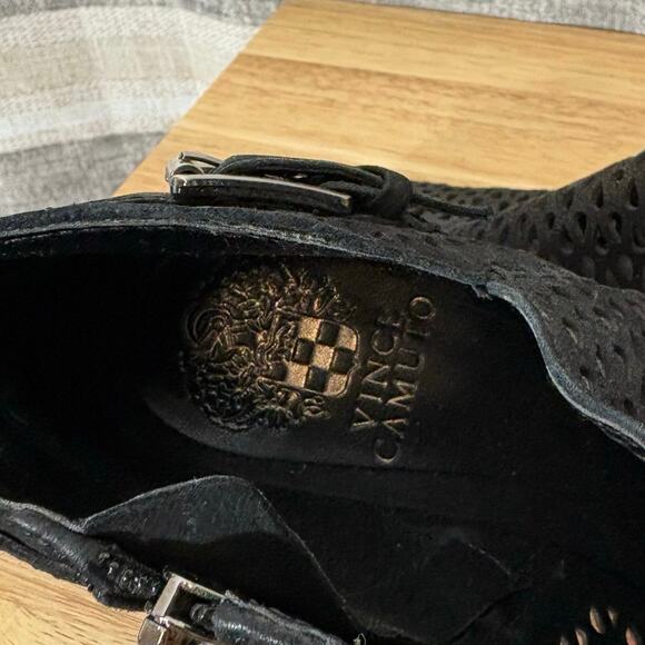 Vince Camuto Black Cut Out Ankle‎ Boots Size 5.5 - Picture 8 of 10